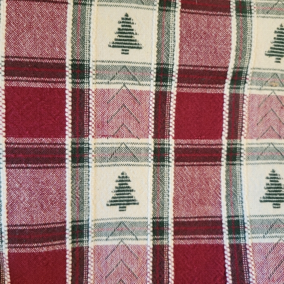 Two Holiday/All Occasion 78in×55in Table Cloths Unisex - Picture 3 of 11